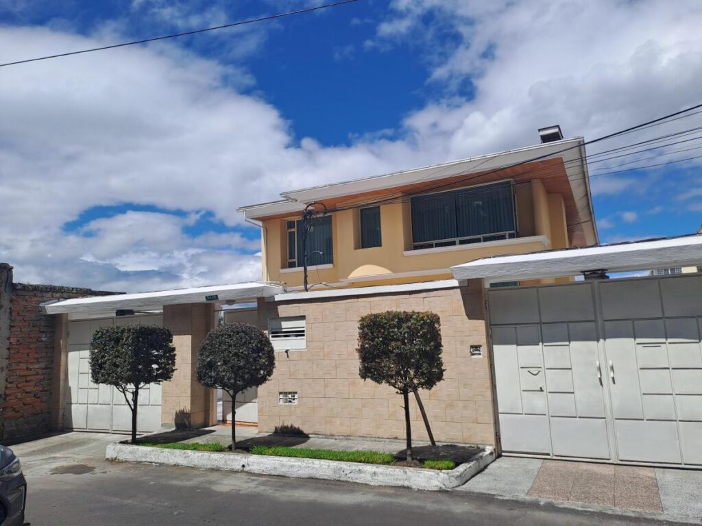 1542031950 - Departamentos en Cumbayá